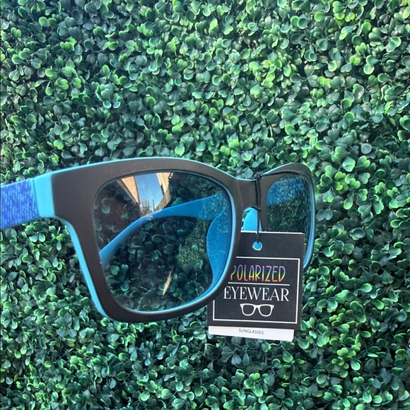 Accessories - Polarized Unisex Blue Sunglasses